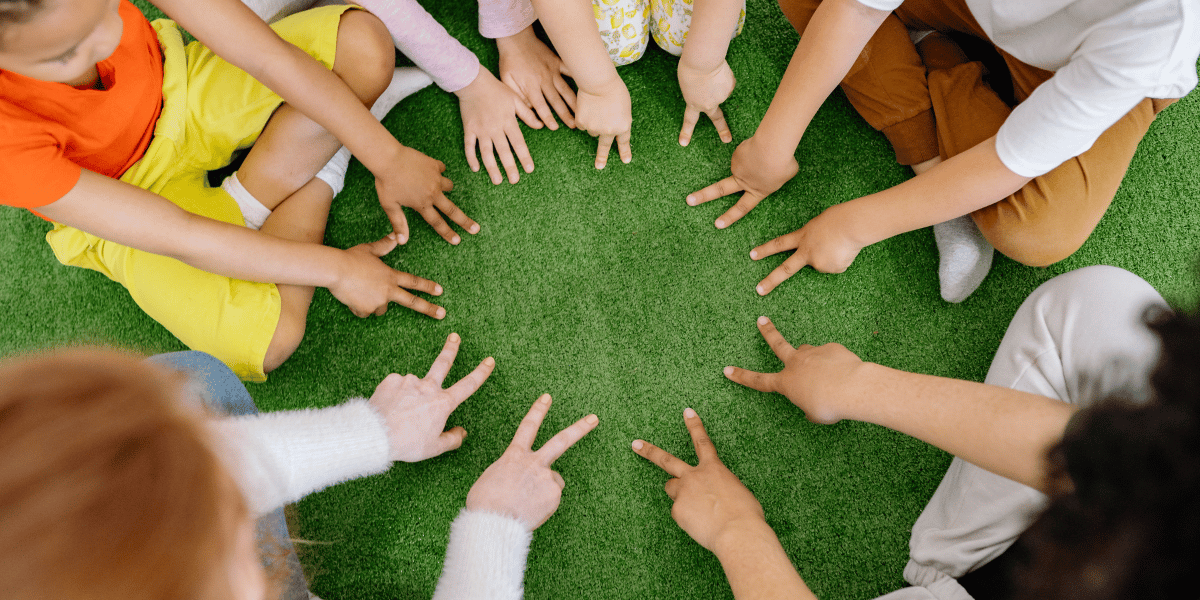césped juego infantiles